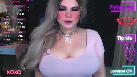 Snapshot of xhugeharleyselfsuckerx chatting on November 5, 8:03 am xHUGECOCKTILLCUMX online show from November 5, 8:03 am