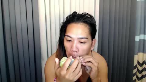 GWEN THOMPSON .......   online show from February 8, 3:41 am