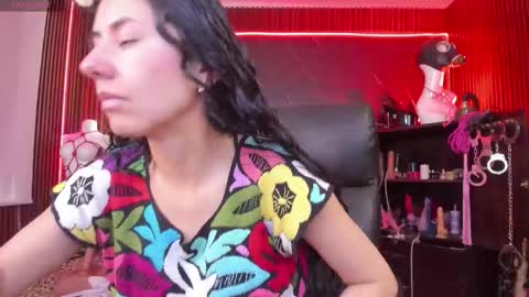 XiaQueen   I M online show from December 4, 8:50 pm