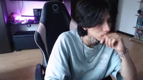 Snapshot of xice_boy chatting on December 5, 1:52 pm xIce Boy online show from December 5, 1:52 pm