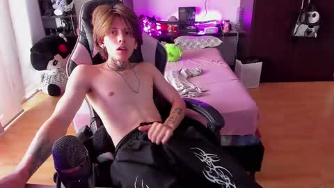 xIce Boy online show from March 4, 2:56 pm