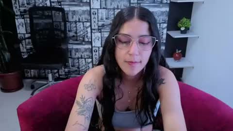 Snapshot of xiiomara_vega chatting on August 1, 11:47 pm xiiomara online show from August 1, 11:47 pm