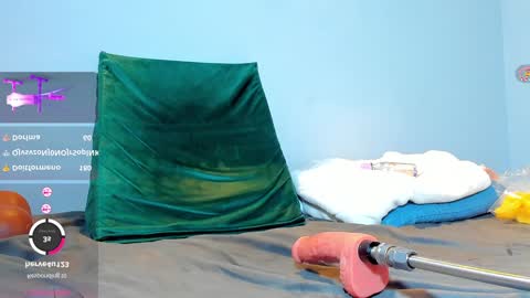 tifanny  online show from December 19, 7:18 am