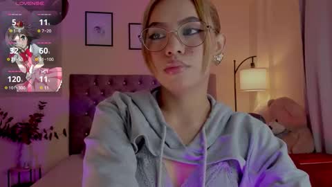 Snapshot of ximena_sotto1 chatting on November 20, 9:03 pm camila online show from November 20, 9:03 pm