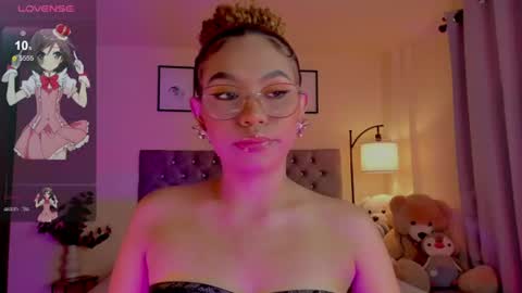 Snapshot of ximena_sotto1 chatting on June 30, 9:05 pm camila online show from June 30, 9:05 pm