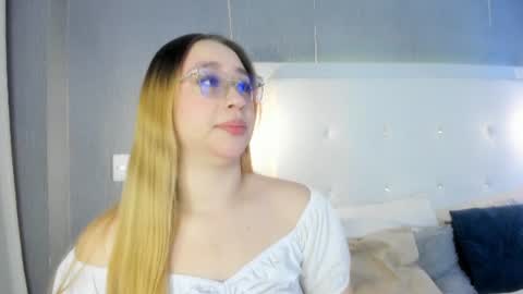 Snapshot of ximenanoah chatting on July 2, 12:22 pm ximena online show from July 2, 12:22 pm