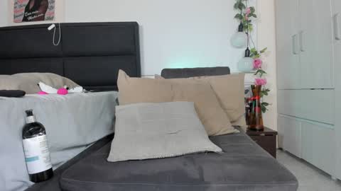 ximtia online show from February 5, 4:47 pm