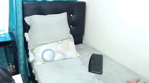 Snapshot of xio77 chatting on December 20, 11:54 am Xio77 online show from December 20, 11:54 am