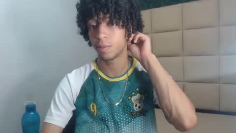 Snapshot of xion_ez chatting on September 24, 8:34 pm xion_ez online show from September 24, 8:34 pm