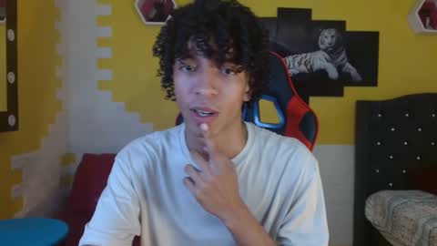Snapshot of xion_ez chatting on September 25, 10:35 pm xion_ez online show from September 25, 10:35 pm