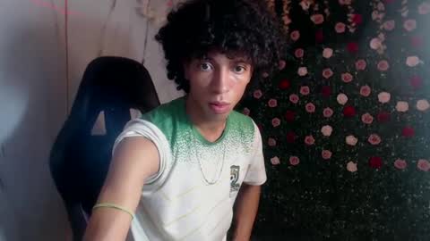 Snapshot of xion_ez chatting on October 19, 8:42 pm xion_ez online show from October 19, 8:42 pm