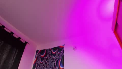 xizette online show from March 8, 6:37 pm