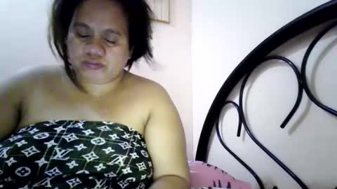 xjuicytits online show from February 23, 1:47 am