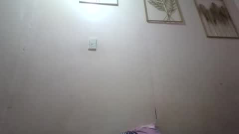 Snapshot of xjuicytits chatting on May 29, 11:58 pm xjuicytits online show from May 29, 11:58 pm
