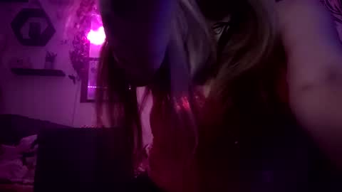 xkittymeowz online show from April 29, 7:01 am