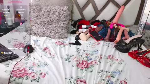 xladyluna online show from February 2, 3:44 pm