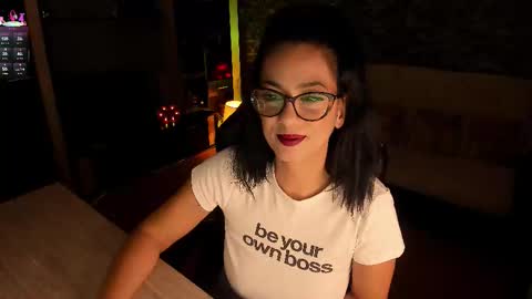 Lara online show from November 6, 9:59 pm