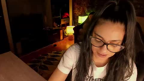 Lara online show from February 4, 1:00 am