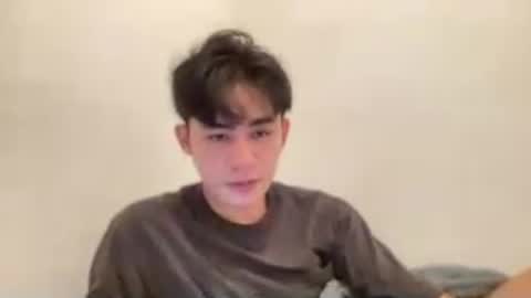 Snapshot of xluminous chatting on June 12, 2:05 pm MIKAEL online show from June 12, 2:05 pm