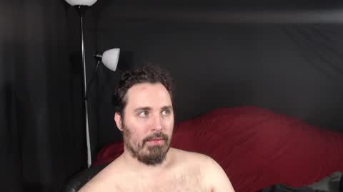 Snapshot of xmetalstudx chatting on December 15, 4:40 am MetalstudMaster online show from December 15, 4:40 am