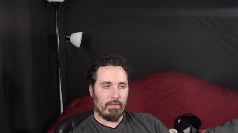 Snapshot of xmetalstudx chatting on December 17, 2:01 am MetalstudMaster online show from December 17, 2:01 am