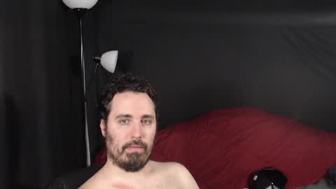 Snapshot of xmetalstudx chatting on December 17, 5:07 am MetalstudMaster online show from December 17, 5:07 am