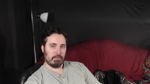 Snapshot of xmetalstudx chatting on December 18, 11:51 pm MetalstudMaster online show from December 18, 11:51 pm