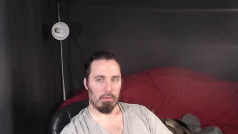 Snapshot of xmetalstudx chatting on February 28, 2:53 am MetalstudMaster online show from February 28, 2:53 am