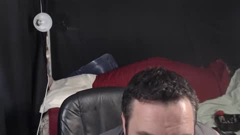 Snapshot of xmetalstudx chatting on October 16, 6:25 am MetalstudMaster online show from October 16, 6:25 am