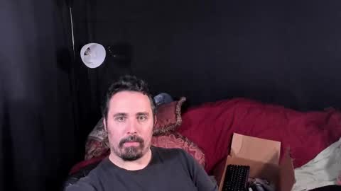 Snapshot of xmetalstudx chatting on November 25, 3:28 am MetalstudMaster online show from November 25, 3:28 am