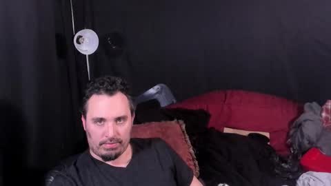 Snapshot of xmetalstudx chatting on December 14, 2:39 am MetalstudMaster online show from December 14, 2:39 am