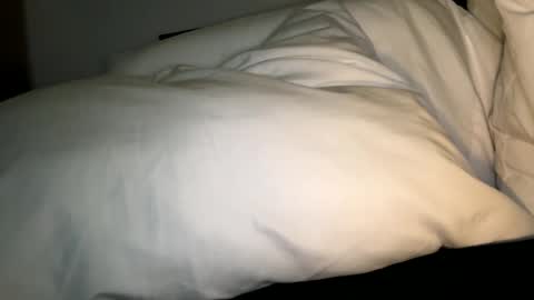 Snapshot of xmomentumx chatting on February 15, 8:22 pm xmomentumx online show from February 15, 8:22 pm