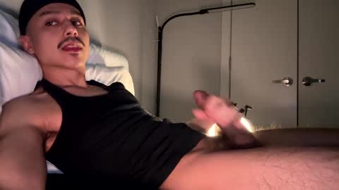 Snapshot of xmomentumx chatting on February 22, 7:25 pm xmomentumx online show from February 22, 7:25 pm