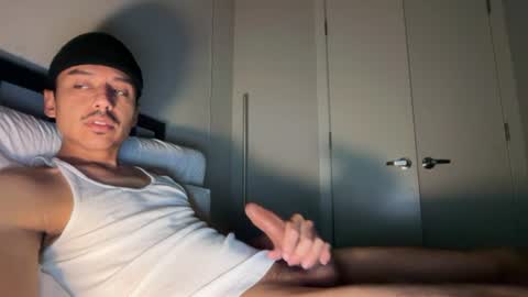 Snapshot of xmomentumx chatting on July 13, 3:59 pm xmomentumx online show from July 13, 3:59 pm