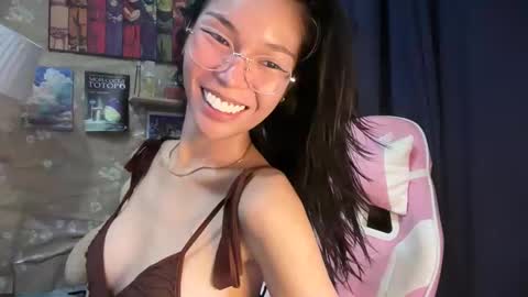 Sweet Monica online show from May 31, 9:05 am