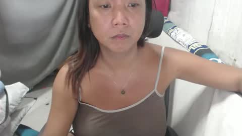 Snapshot of xnewcummachinex chatting on May 27, 7:38 am xnewcummachinex online show from May 27, 7:38 am