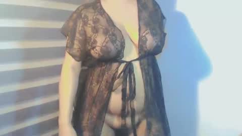 Snapshot of xo__kitty chatting on February 13, 9:51 am kitty online show from February 13, 9:51 am