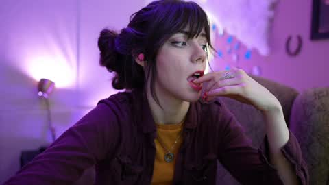 Snapshot of xobondaixo chatting on February 4, 8:02 am Bella Bondai online show from February 4, 8:02 am