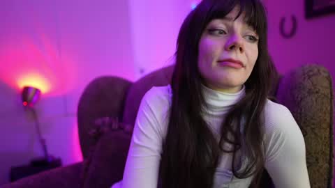 Snapshot of xobondaixo chatting on February 18, 7:43 am Bella Bondai online show from February 18, 7:43 am