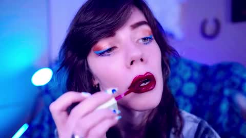 Bella Bondai online show from November 8, 12:33 am