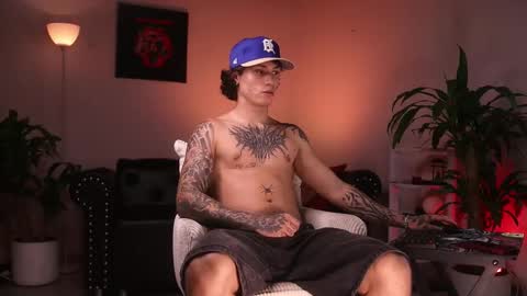 Snapshot of xomega_02 chatting on February 27, 4:09 am online show from February 27, 4:09 am