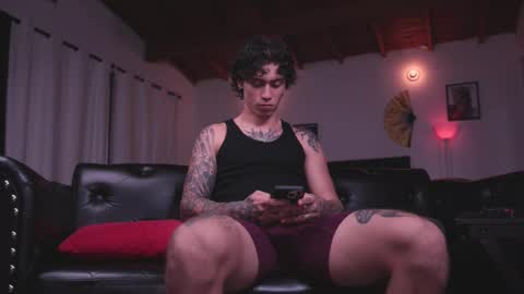 Snapshot of xomega_02 chatting on November 9, 2:10 am online show from November 9, 2:10 am