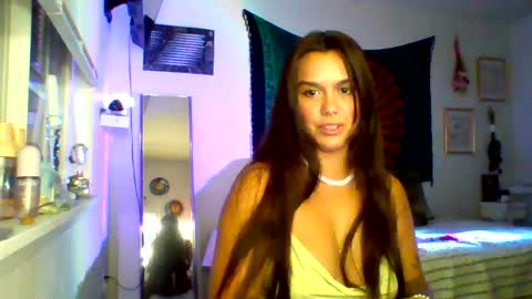 Snapshot of xova_fficial chatting on October 13, 3:06 am XOVA online show from October 13, 3:06 am