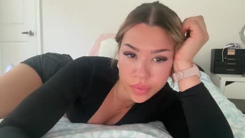 NEW CarlyXO online show from October 20, 6:52 pm