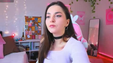 Snapshot of xoxolunaria chatting on November 9, 3:16 am lunaria online show from November 9, 3:16 am