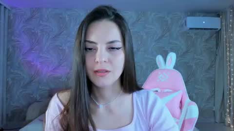 lunaria online show from June 18, 12:33 am
