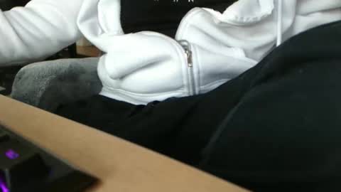 Snapshot of xpeep_show chatting on December 21, 10:50 pm Heavenly Star online show from December 21, 10:50 pm