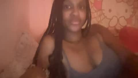 Snapshot of xpinkmoonbootsx chatting on October 24, 5:37 am xpinkmoonbootsx online show from October 24, 5:37 am