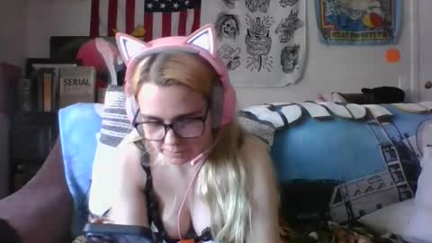 Pumpkin online show from March 21, 7:06 pm