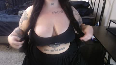 Snapshot of xrileyschembri chatting on January 7, 3:57 am xorileyschembri online show from January 7, 3:57 am